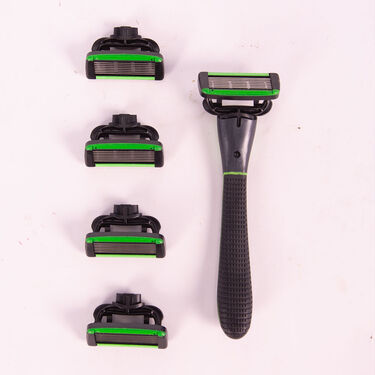 7 Blade Comfort Shaver Razor set with Free 4 Blades (7BS4)